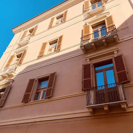 アパート Elegant In Cagliari, 60 M² With Balcony And View