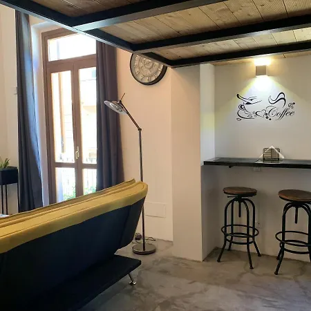 Elegant In Cagliari, 60 M² With Balcony And View *