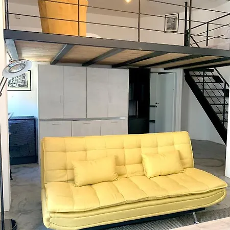 Elegant In Cagliari, 60 M² With Balcony And View