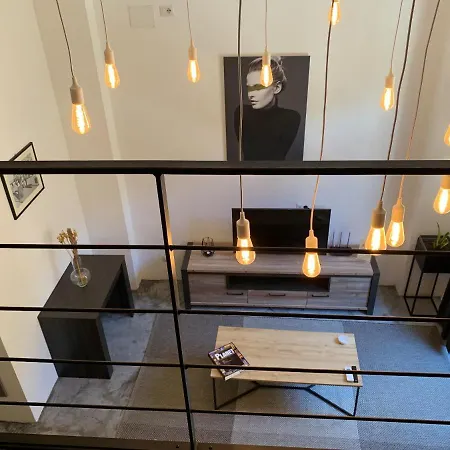 Lägenhet Elegant In 60 M² With Balcony And View