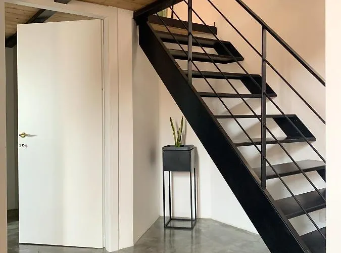 Elegant In Cagliari, 60 M² With Balcony And View كالياري