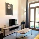 Elegant In Cagliari, 60 M² With Balcony And View Апартаменты Кальяри