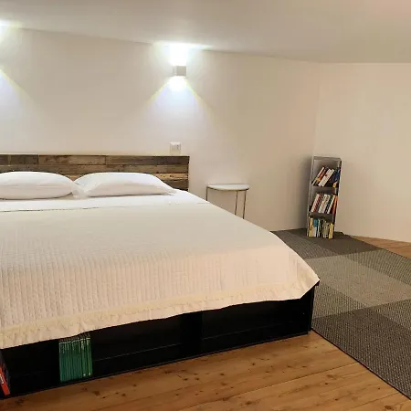 아파트 Elegant In Cagliari, 60 M² With Balcony And View *