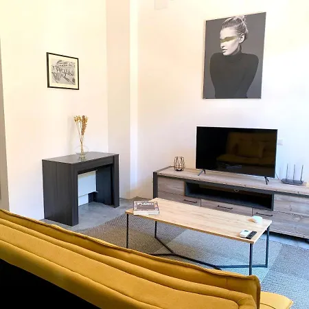 Elegant In Cagliari, 60 M² With Balcony And View