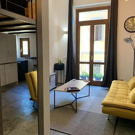 Elegant In Cagliari, 60 M² With Balcony And View *