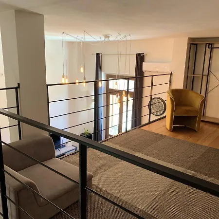 Elegant In Cagliari, 60 M² With Balcony And View 아파트 *
