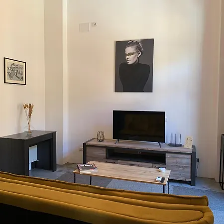 아파트 Elegant In Cagliari, 60 M² With Balcony And View *