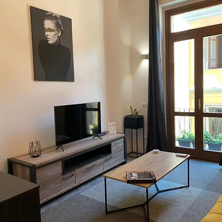 Elegant In Cagliari, 60 M² With Balcony And View *