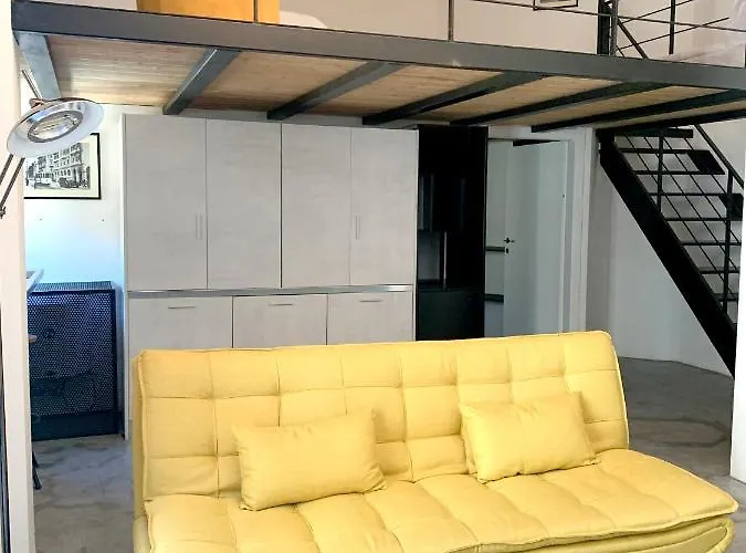 Elegant In Cagliari, 60 M² With Balcony And View