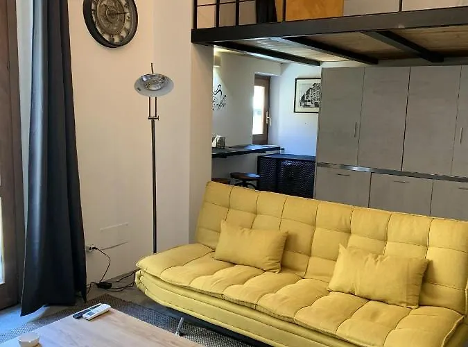 Elegant In Cagliari, 60 M² With Balcony And View アパート *